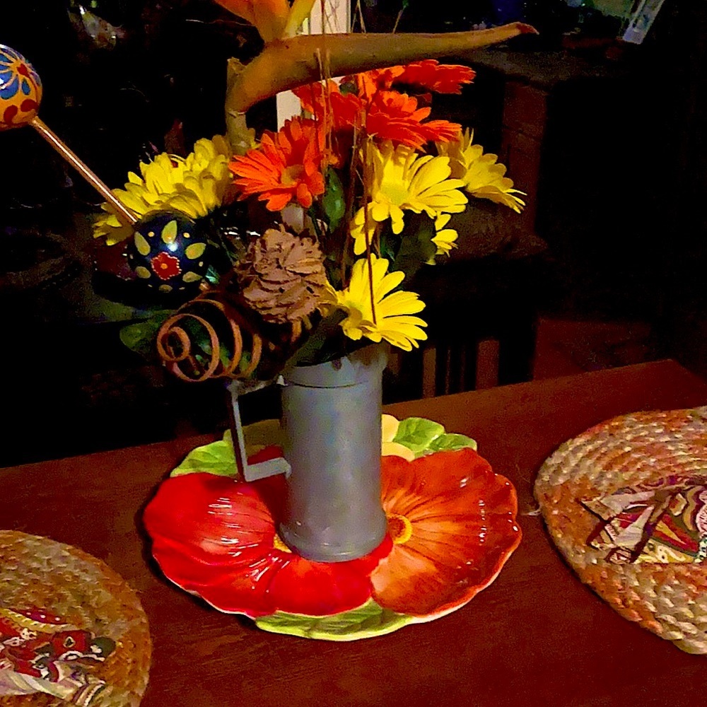 - Serving Plate - Picture 3 of 7